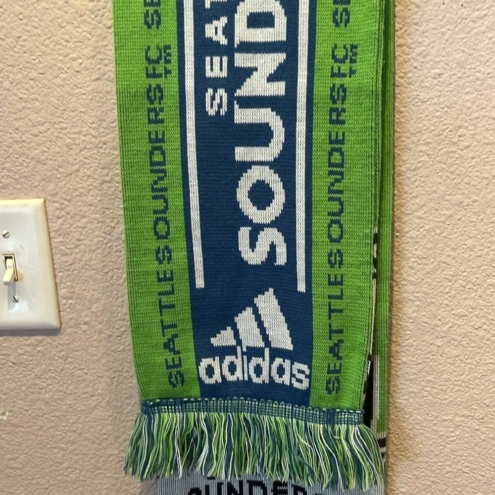 Adidas Seattle Sounders Football Soccer Scarf